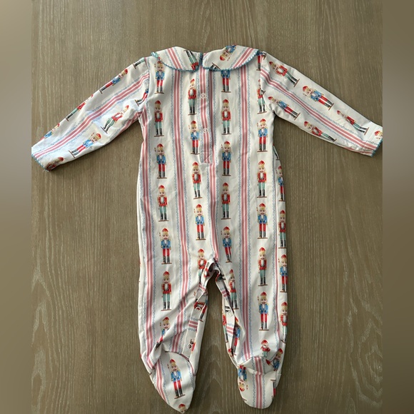 Smockingbird collared nutcracker print footed romper, size 9m, worn once - Picture 9 of 9